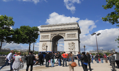 Arc de Triomphe area