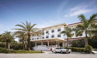 Charles de Gaulle Street