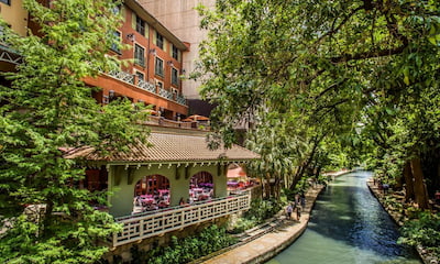 Downtown - Riverwalk