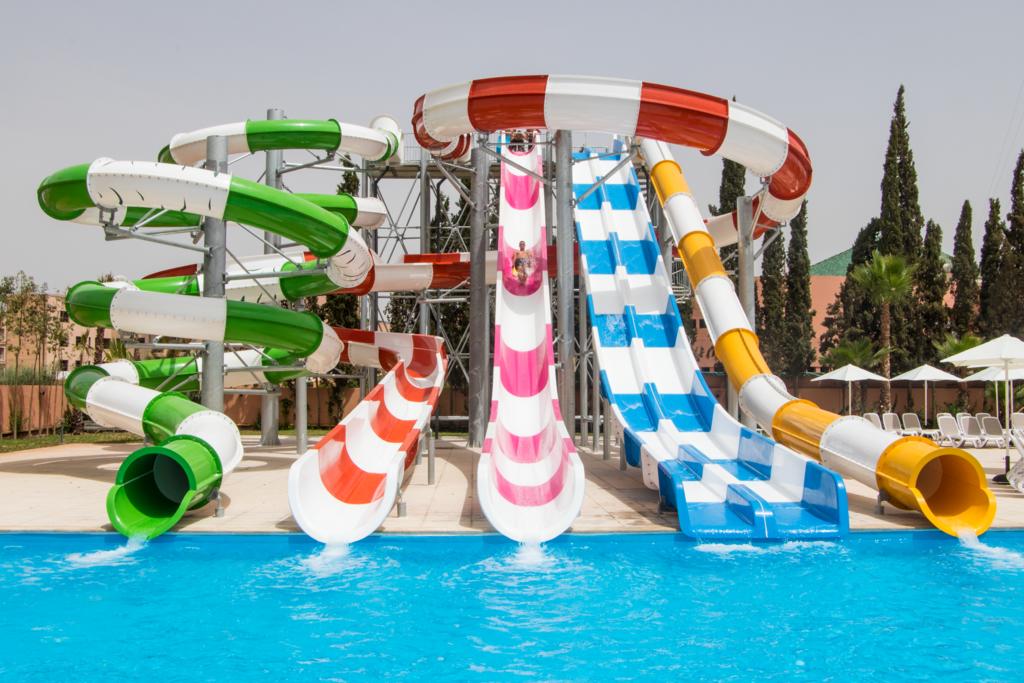 Toboganes del Rose Aqua Park Hotel