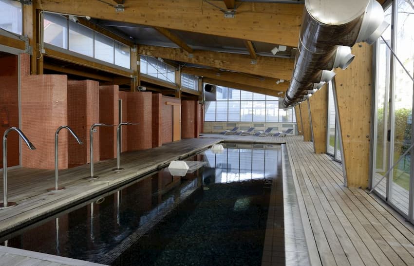 Piscina Climatizada del hotel NH Madrid Las Tablas