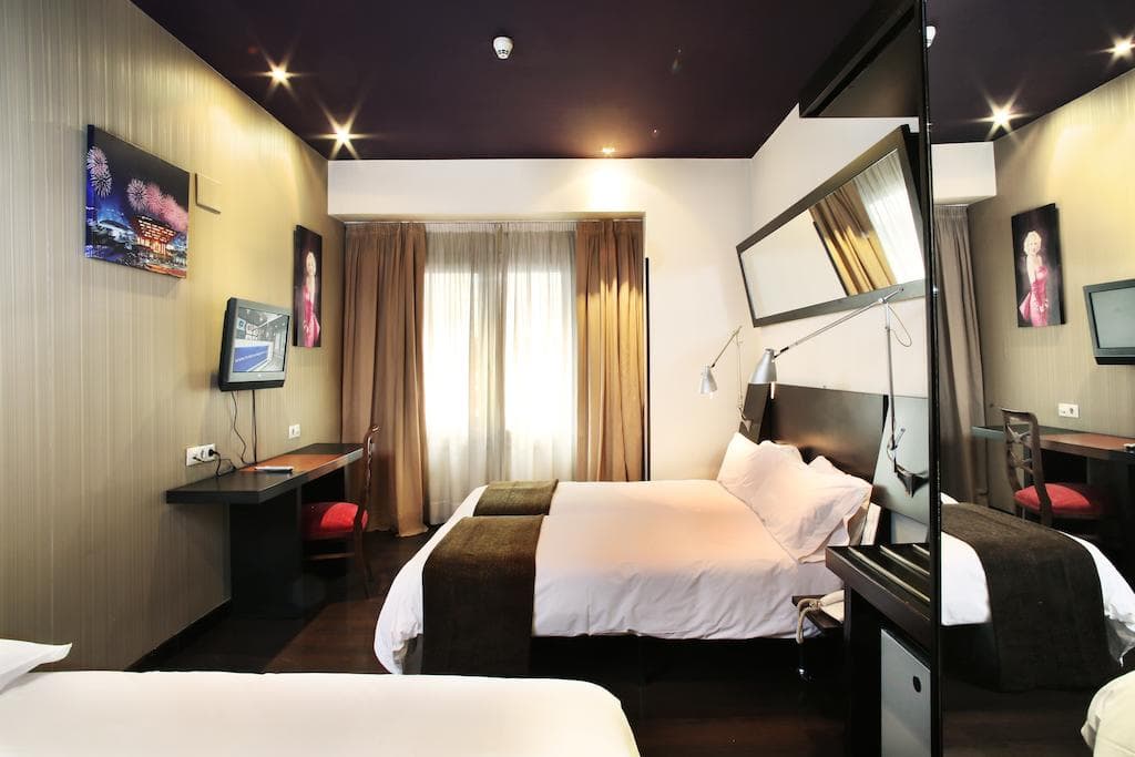 Hotel Avenida Gran Vía, un hotel de 3 estrellas con parking en el centro de Madrid