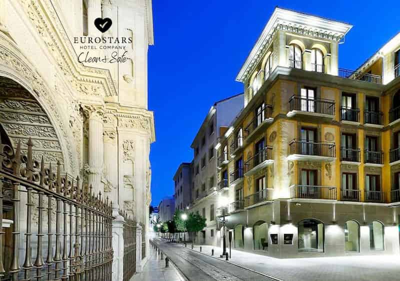 Hoteles 4 estrellas en el centro de Granada con Parking