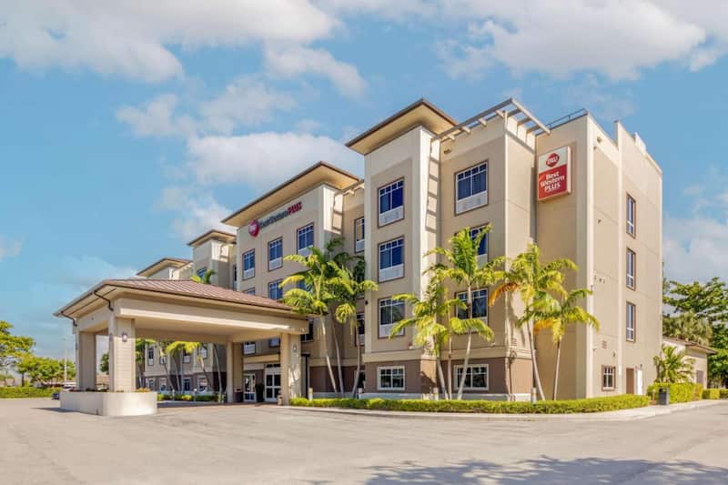 Best Western Plus Miami Airport North Hotel & Suites